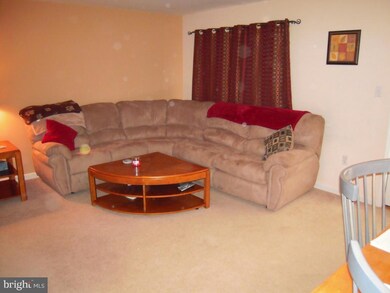 4039 Bradford Cir, Mount Joy, PA 17552 - photo 7