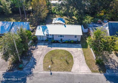 2207 Laurel St, Palatka, FL 32177 - photo 2