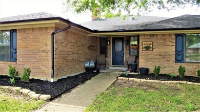 2004 Oakmeadow St, Bedford, TX 76021 - photo 5