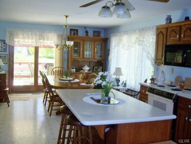 109 Lenape Trail, Mount Bethel, PA 18343 - photo 3