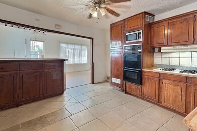 2915 Mountain Ave, El Paso, TX 79930 - photo 4