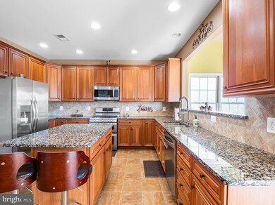 25230 Crossfield Dr, Chantilly, VA 20152 - photo 6