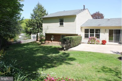 9717 Counsellor Dr, Vienna, VA 22181 - photo 4