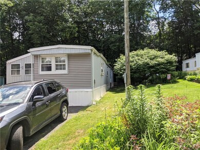 21 Woodridge Dr, Mapleville, RI 02839 - photo 5