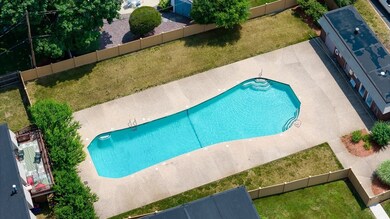 9 Hallmark Gardens unit 3, Burlington, MA 01803 - photo 6