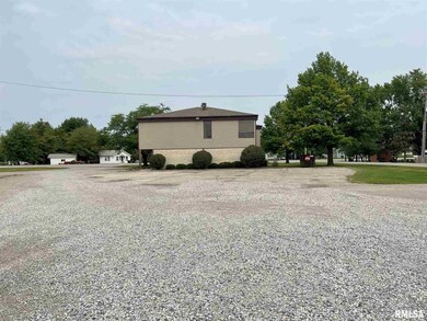 1231 Keokuk St, Lincoln, IL 62656 - photo 3