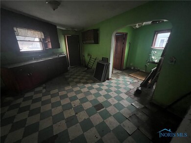 638 Knower St, Toledo, OH 43609 - photo 4