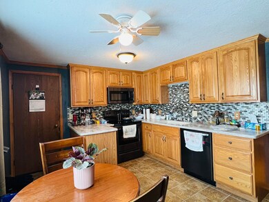 312 W Garfield St, Pearl City, IL 61062 - photo 5