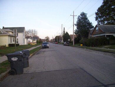 1222 W 3rd St, Anderson, IN 46016 - photo 4