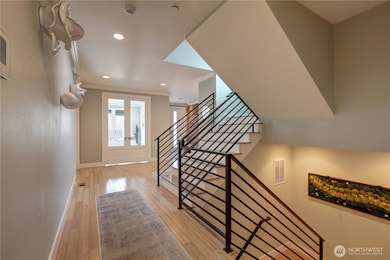 1025 N 36th St, Renton, WA 98056 - photo 3