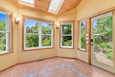 700 Clay St, Ashland, OR 97520 - photo 6