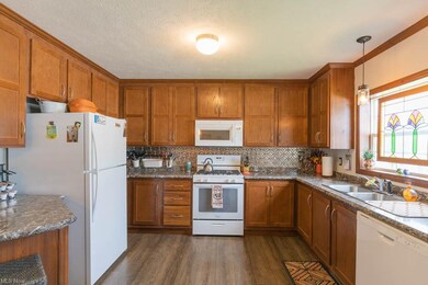 9035 Redhawk Dr, Streetsboro, OH 44241 - photo 3