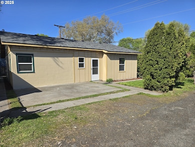 3208 W 7th St, the Dalles, OR 97058 - photo 3