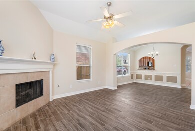 958 Jennifer St, Alvin, TX 77511 - photo 7