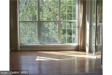 9232 Cardinal Forest Ln unit 9232D-, Lorton, VA 22079 - photo 4