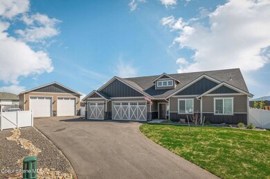 Beautiful Rancher w/32x32 Shop