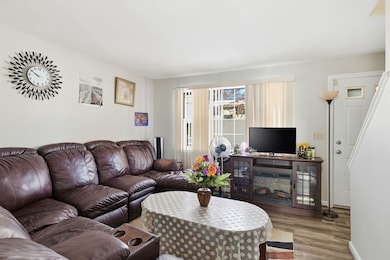 189 Essex St unit K, Springfield, MA 01151 - photo 2