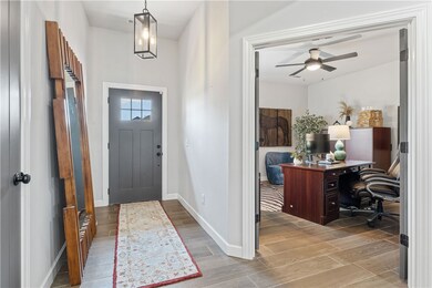 810 Bob Glen Cir, Centerton, AR 72719 - photo 2