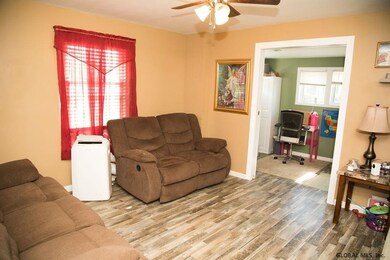 Photo 4