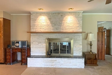 1210 Johnson Dr, Shenandoah, IA 51601 - photo 6