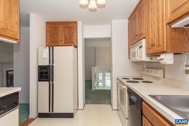 388 Wildwood Ct, Charlottesville, VA 22901 - photo 7