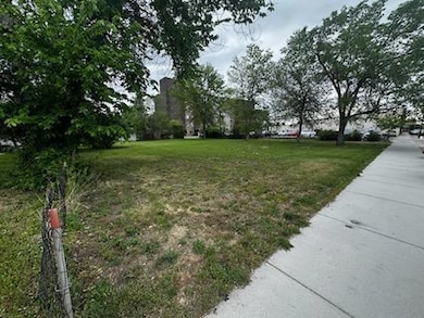 235 W Brundage 6