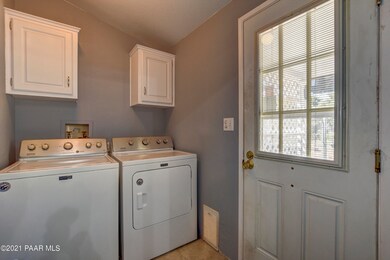 Laundry Room (11)