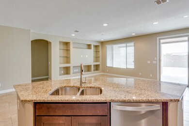 GatheringRoom/Kitchen