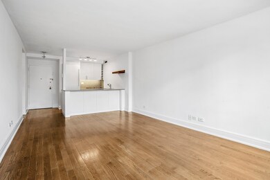 Columbia unit 10L, New York, NY 10025 - photo 4