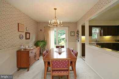 7093 Saddle Dr, Sykesville, MD 21784 - photo 4