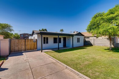 2536 N 30th St, Phoenix, AZ 85008 - photo 2