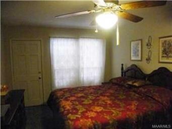 MASTER HAS DOOR TO COV PATIO-HUGE WALKIN CLOSET & 