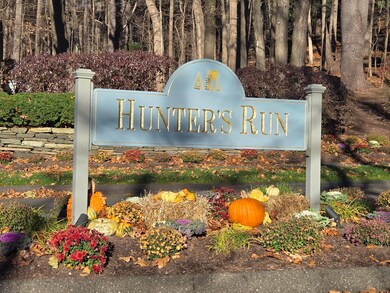 3 Acorn Glen unit 3, Avon, CT 06001 - photo 2