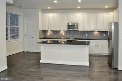 2319 Jefferson Davis Hwy unit 102, Alexandria, VA 22301 - photo 6