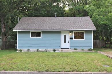 1518 S Lindsay St, Gainesville, TX 76240 - photo 2