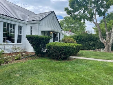 178 E Highland Rd, Johnson City, TN 37601 - photo 3