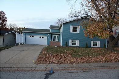 318 E Christine Dr, Decatur, IL 62526 - photo 2