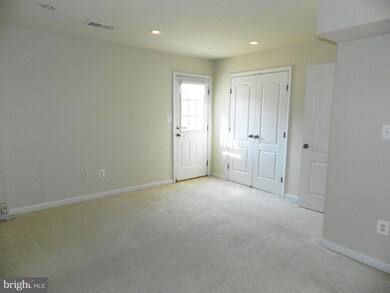 2935 Truffle Oak Place unit 307, Woodbridge, VA 22191 - photo 4