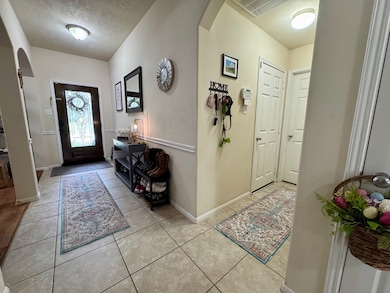 Nice inviting entry way.