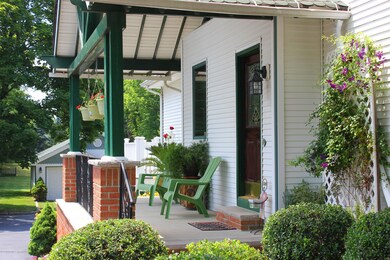 716 Holmdel Rd, Holmdel, NJ 07733 - photo 4