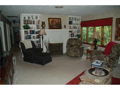 Living Room. Living room had gas log fireplace for cozy winter nights.