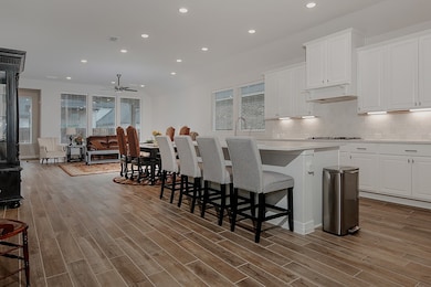 24906 Flint Lake Dr, Tomball, TX 77375 - photo 7