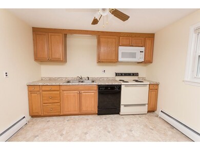 35 Newton Rd unit 2, Plaistow, NH 03865 - photo 3