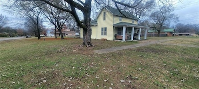 120 S 3rd St, Humboldt, KS 66748 - photo 2
