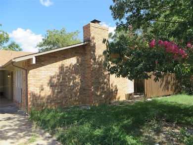 812 Ranch Rd unit B, Georgetown, TX 78628 - photo 3