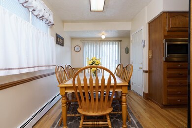 29 Fullerton St, Albany, NY 12209 - photo 4