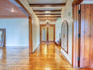 Grandeur graces this entrance!