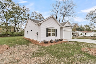 139 Cannon Ave, Goose Creek, SC 29445 - photo 3