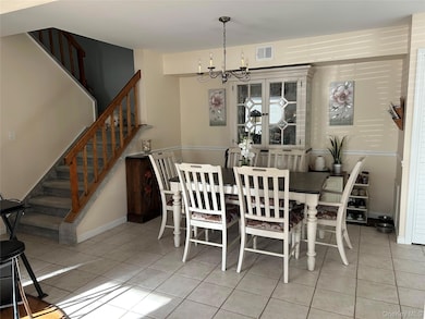 233B Springmeadow Dr unit B, Holbrook, NY 11741 - photo 5