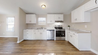 3930-Edwards-Place-Kitchen